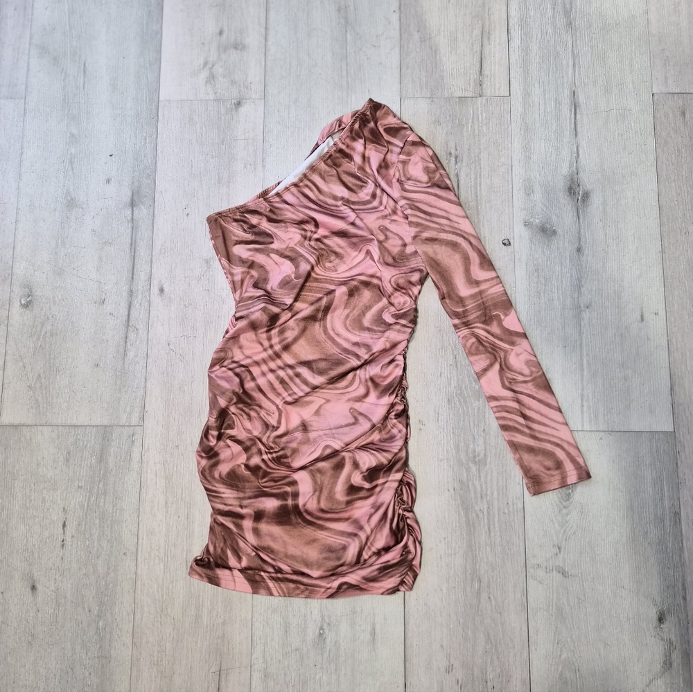 All Over Print Ruched One Shoulder Bodycon Dress - Picture 9 of 9